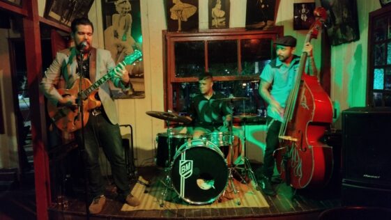 Mancats banda Londrinense formada no início de 2016 com intuito de fazer música com toda influência do rock feito nos anos 50s