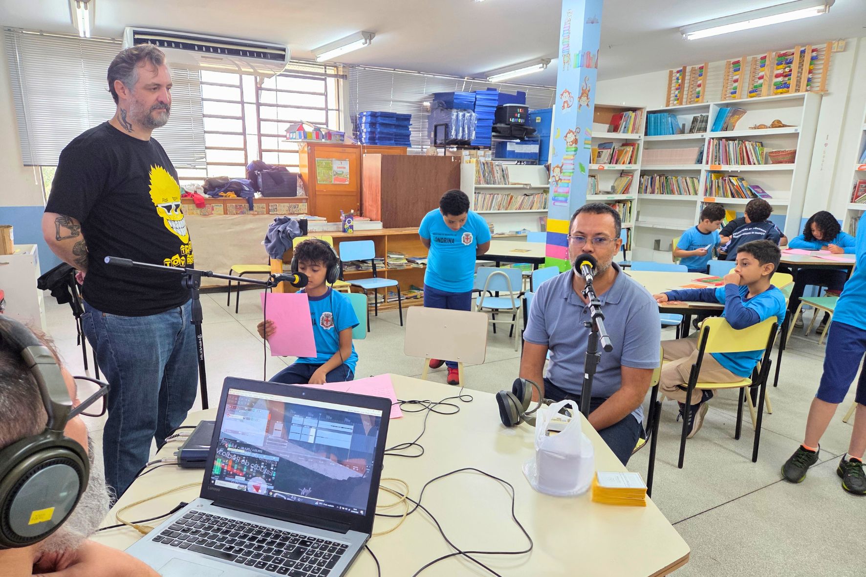 Biblioteca vira estúdio de podcast em Londrina