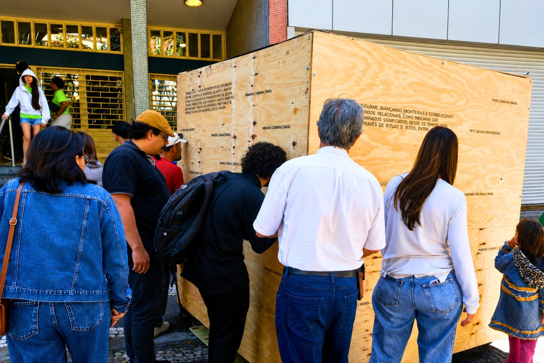 TRANSmuteAR transforma espaços públicos de Londrina em galeria interativa