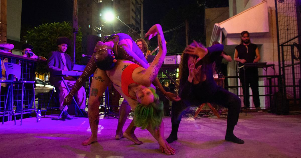 Correria põe circo, dança e música em movimento