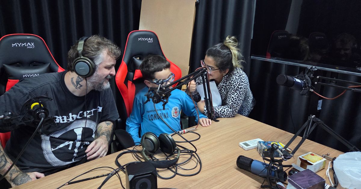 AlmA Londrina Rádio Web leva oficina de radiojornalismo ao Museu de Arte de Londrina